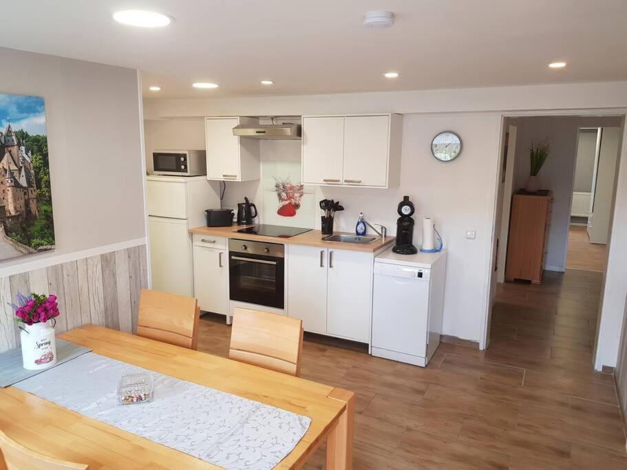 Ferienwohnung Bela, Naehe Nuerburgring Luxem ภายนอก รูปภาพ