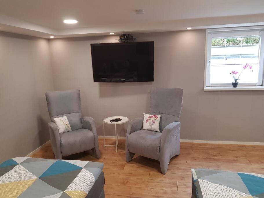 Ferienwohnung Bela, Naehe Nuerburgring Luxem ภายนอก รูปภาพ