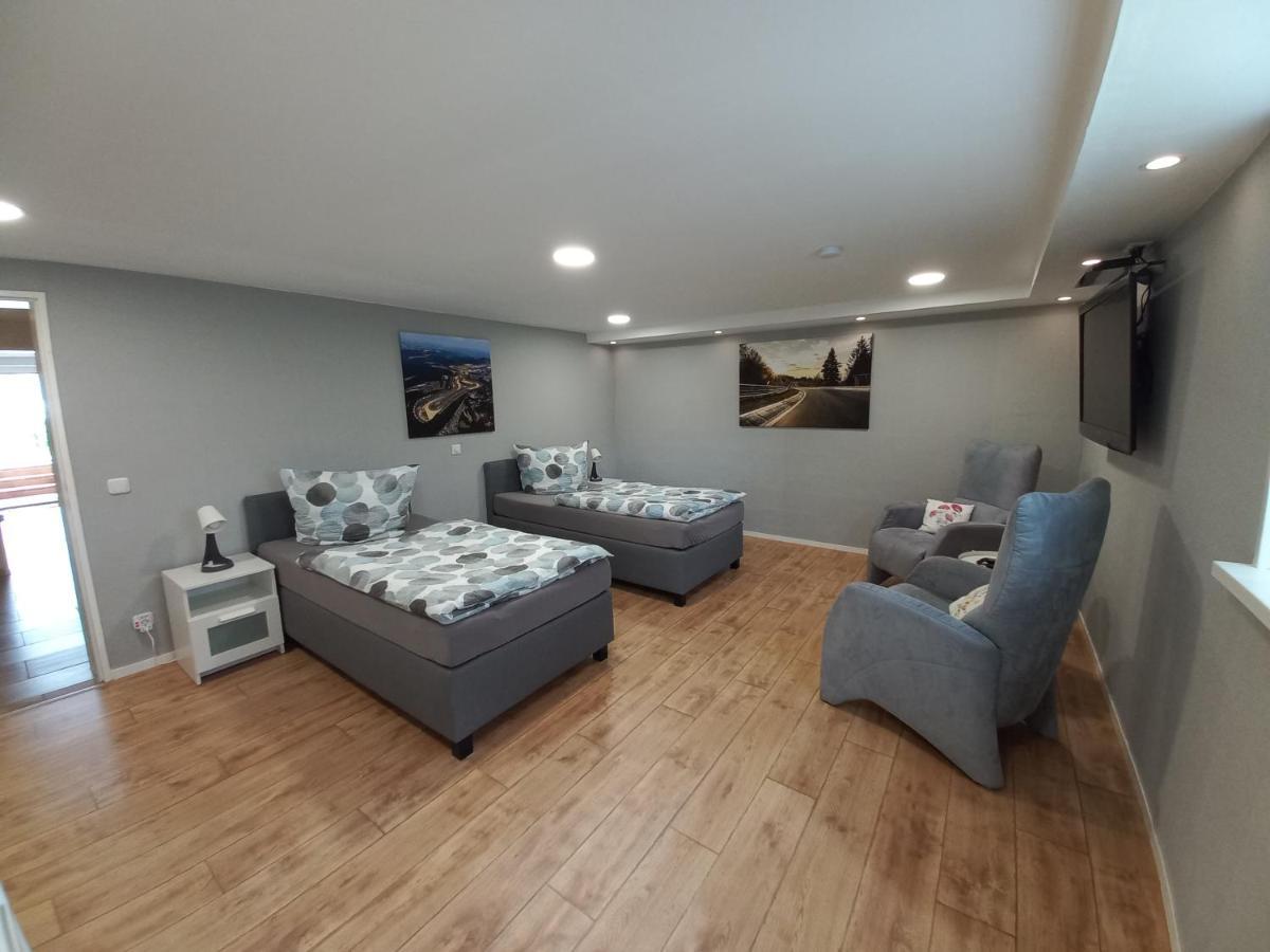 Ferienwohnung Bela, Naehe Nuerburgring Luxem ภายนอก รูปภาพ