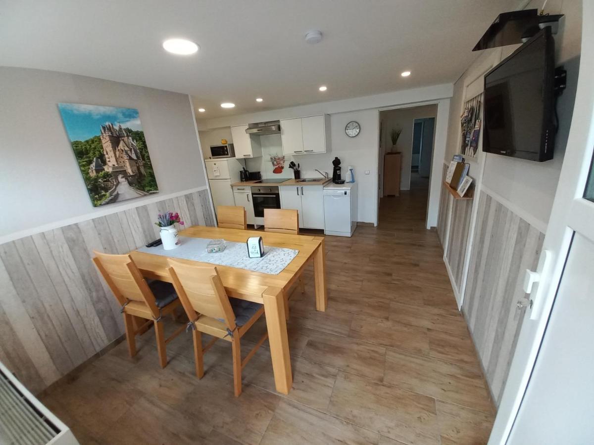 Ferienwohnung Bela, Naehe Nuerburgring Luxem ภายนอก รูปภาพ